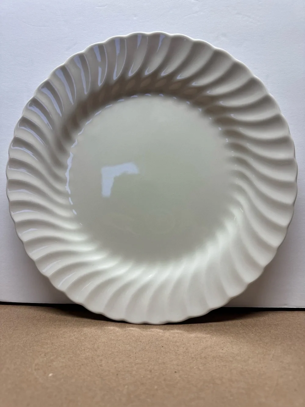 Johnson Brothers 10” White Swirl Edge Dinner Plate